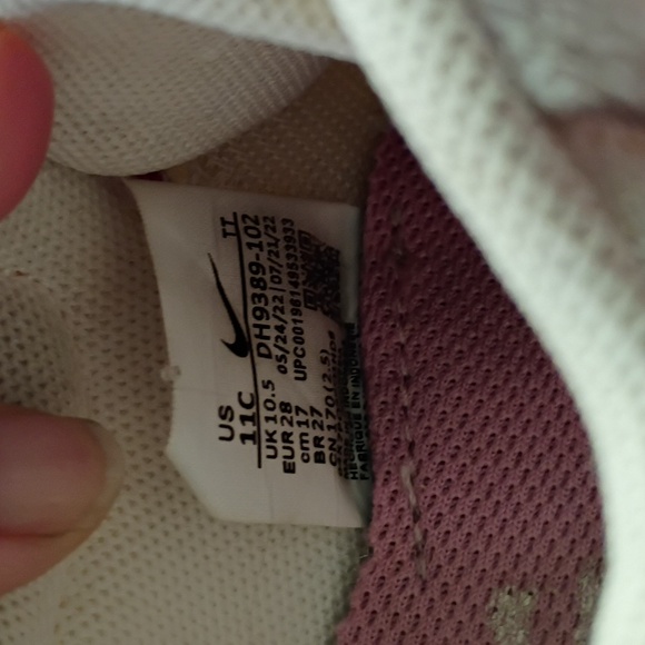 Nike Pink and Cream Kids' Sneakers - Picture 4 of 5
